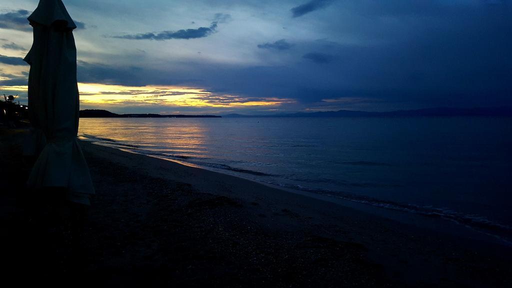 Nefeli Seaside Apartments Πολύχρονο Εξωτερικό φωτογραφία